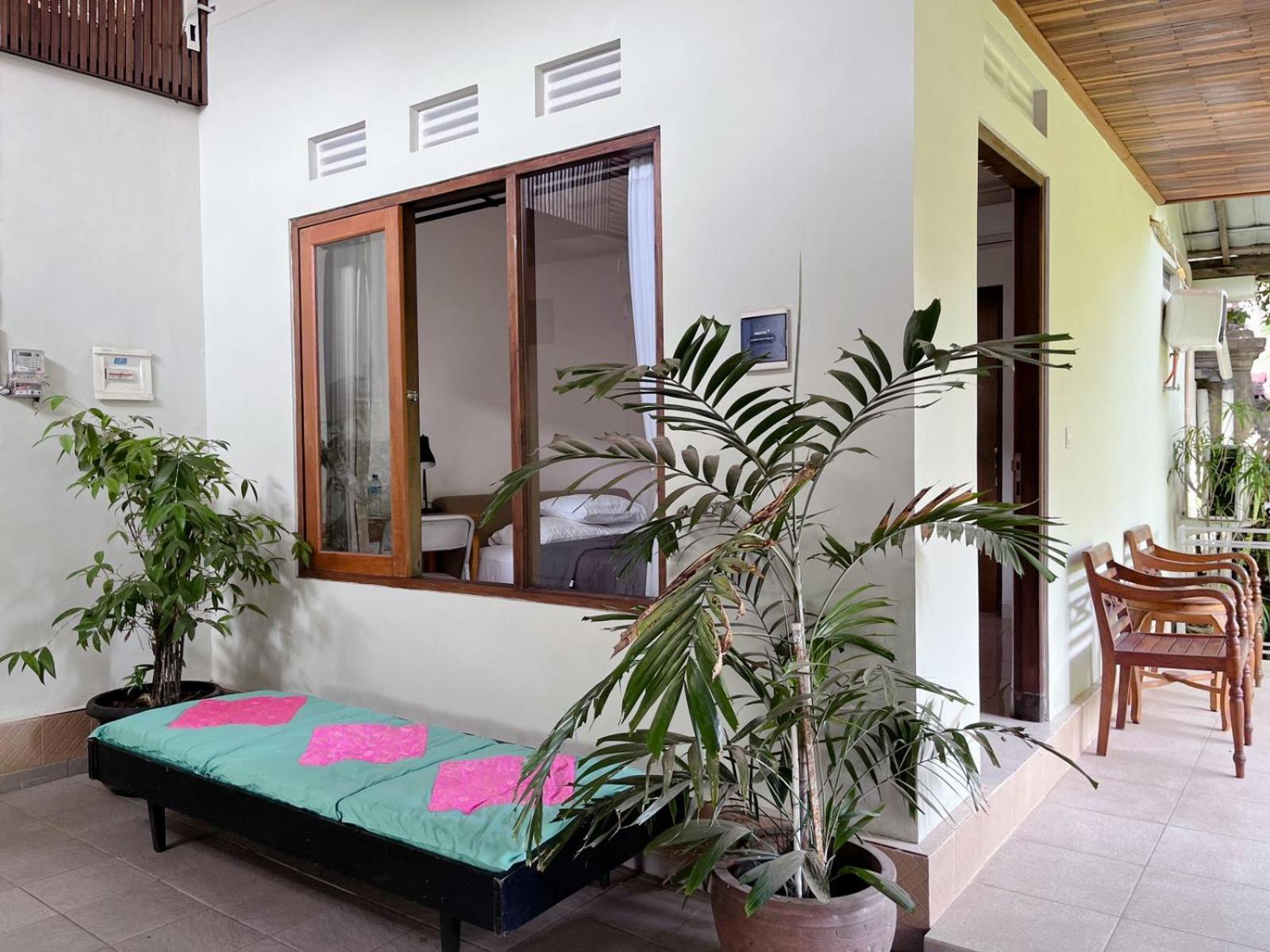 Agung'S Annex Homestay Санур Екстер'єр фото