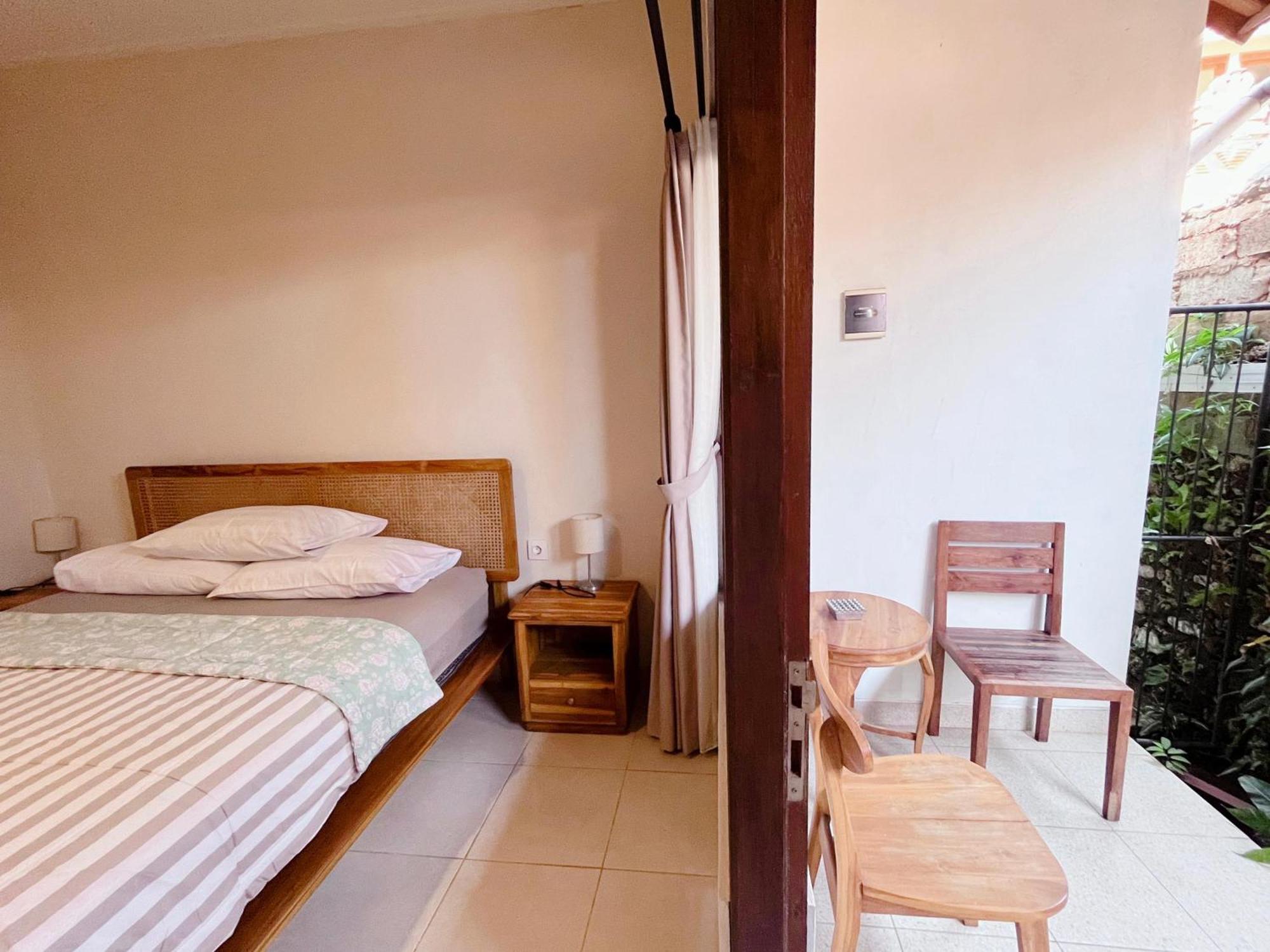 Agung'S Annex Homestay Санур Екстер'єр фото